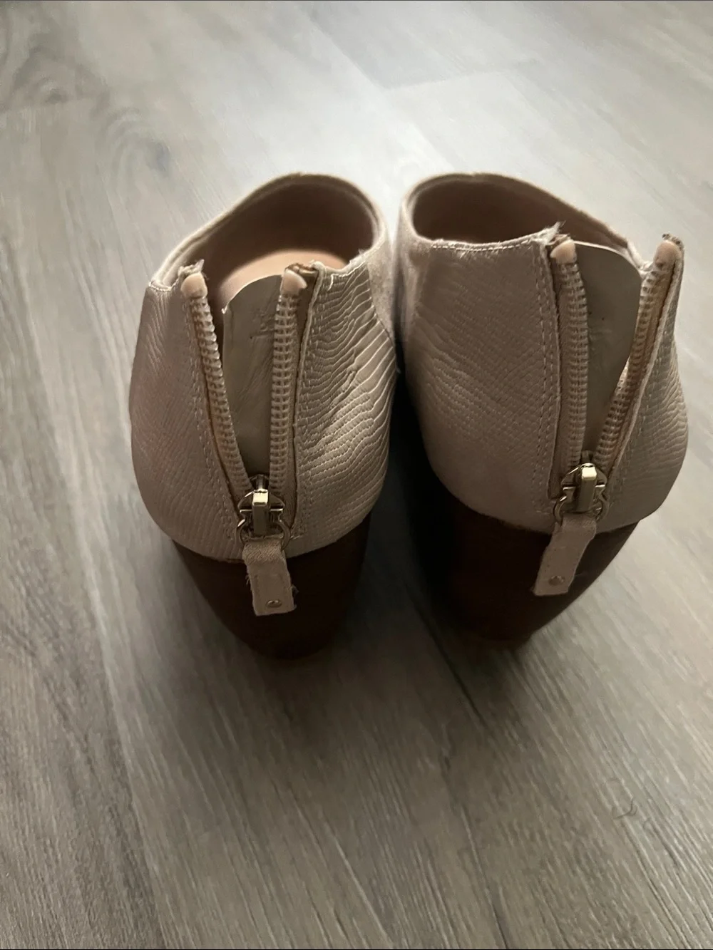 Dr. Scholl's 11M CreamFaux Suede Peep-Toe 4” Wedge Heels